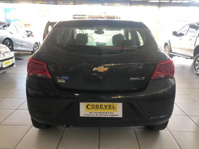 Ônix LT 1.4 2017, mecânico, completo, único dono, 24.000km, novo - Foto 2