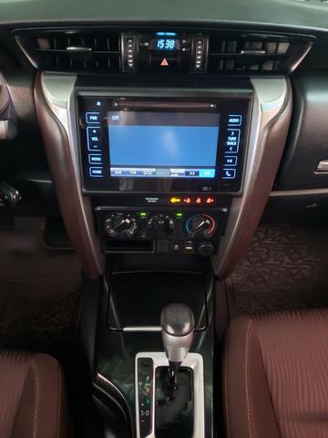 Hilux Sw4 Sr AT 2016/2017 - 79.000KM - 132.900,00 - Foto 12
