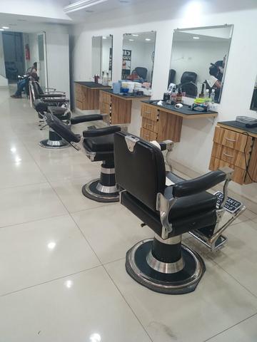 Barbearia e cabeleireiros