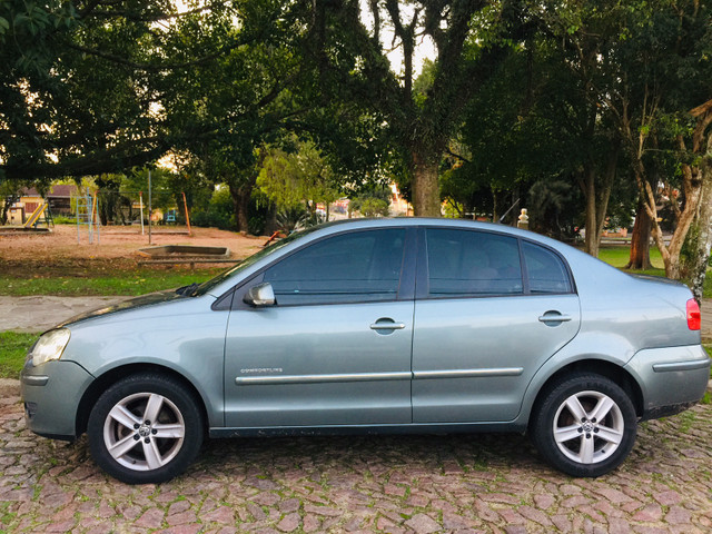 Polo sedan Comfortline 2010/2011