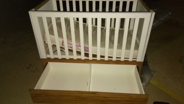 Cama e Colchão para bebê