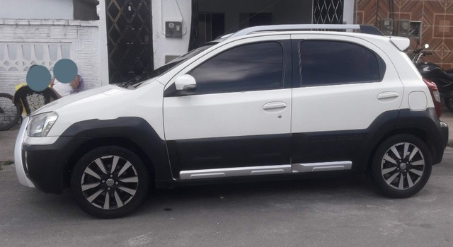 ETIOS HB CROSS 1.5 2014