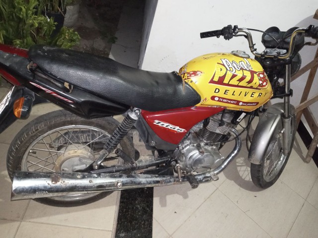 MOTOS