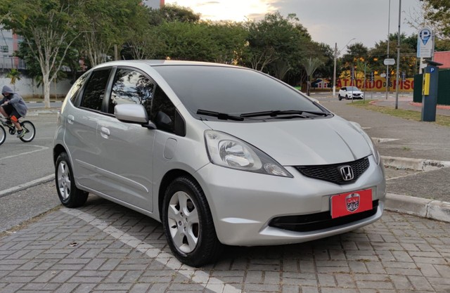 HONDA FIT LX 2011 BAIXA KM