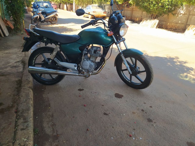 MOTO TITAN