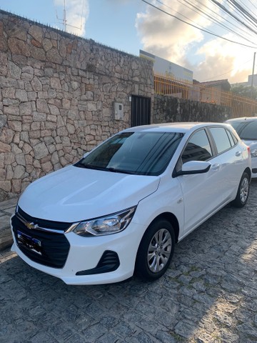 ONIX HATCH 1.0 BRANCO COMPLETO