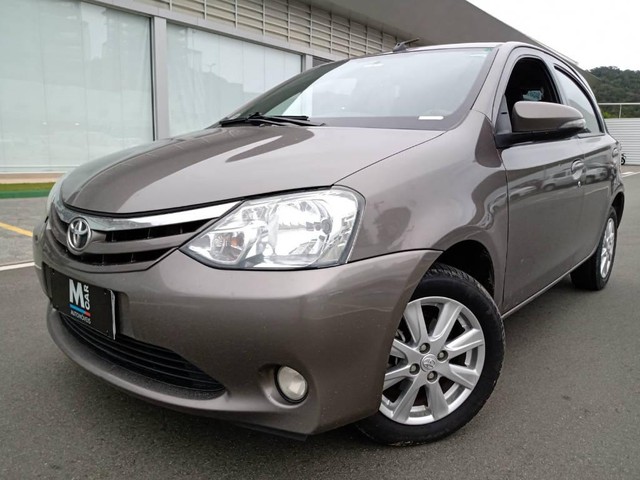 TOYOTA ETIOS HB XLS 1.5 AT