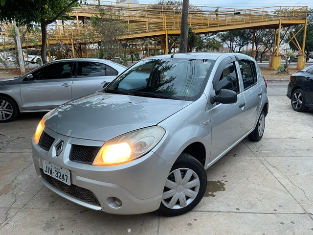 SANDERO 2011 COM MULTIMÍDIA 2021 E DUT EM BRANCO