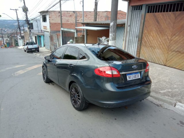 VENDO NEW FIESTA COMPLETO