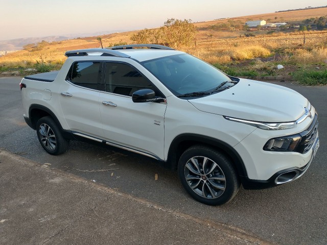 FIAT TORO VOLCANO AT9 DIESEL 4X4 2019