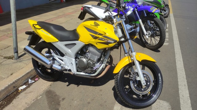 Honda cbx 250 twister,2008, amarela, r$ 6.500 em Brasil