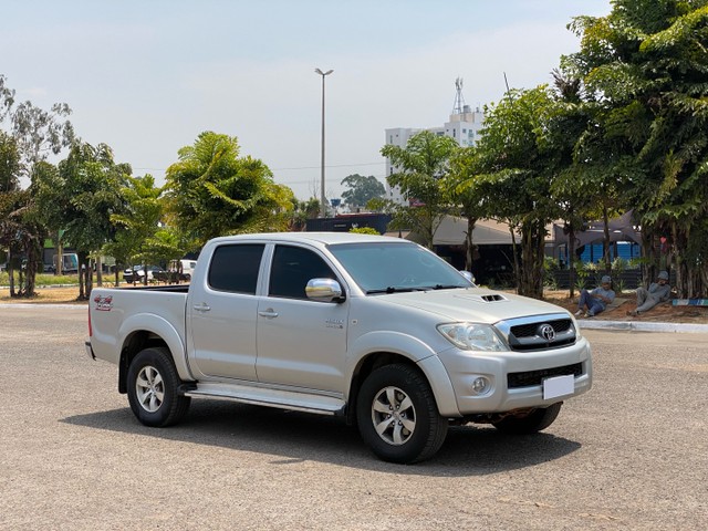 TOYOTA HILUX SRV 2010