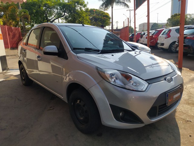 FIESTA SEDAN 1.6 COMPLETO 2013/2014