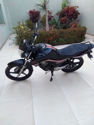VENDO TITAN ANO 2020.