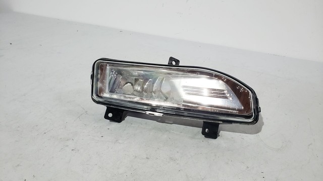 Farol de Neblina Nissan Kiks Ld 17/19 Original 
