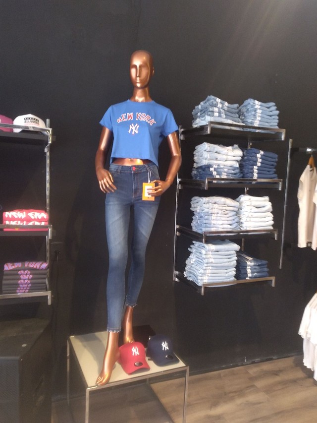 Manequim feminino