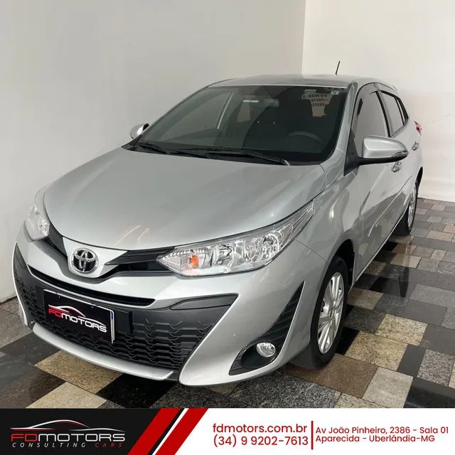 TOYOTA YARIS Prata 2019 - Foto 3