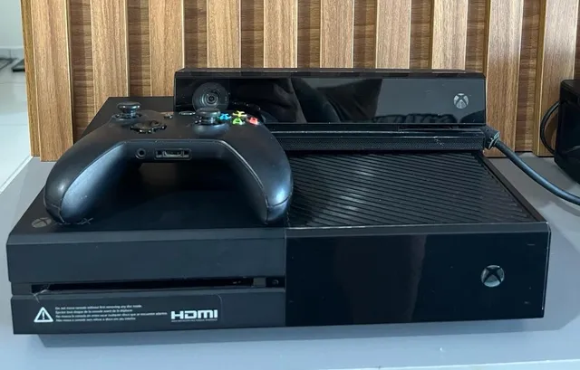 Xbox One Fat Preto 500gb C/Kinect e 3 Jogos