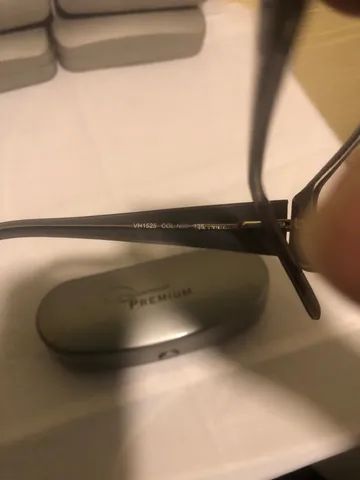 Armação de óculos de grau Victor Hugo original  - Foto 6