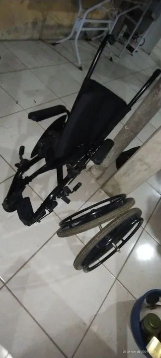 Cadeira de rodas infantil - Foto 4