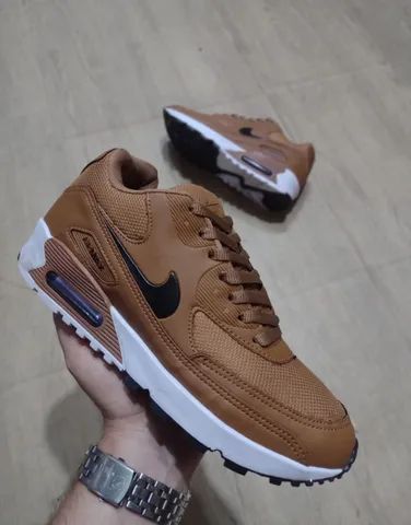 Nike fashion air 90 marrom