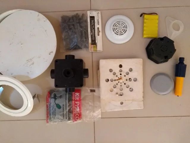 Material de construção, diversos, Joelhos, curvas, etc. Alguns produtos novos e outros usa - Foto 3