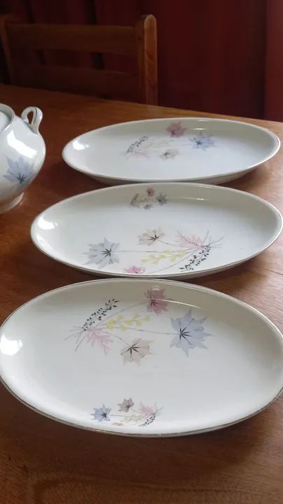 Sopeira e travessas antigas em porcelana - Foto 4