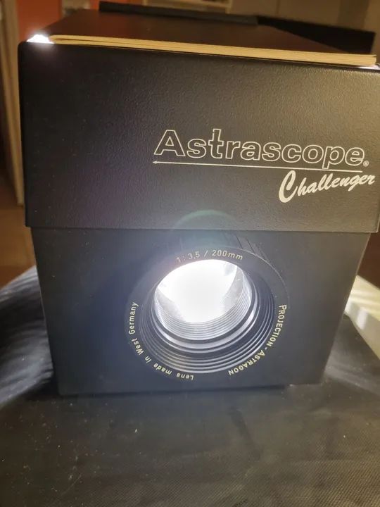 Projetor Astrascope Challenger 