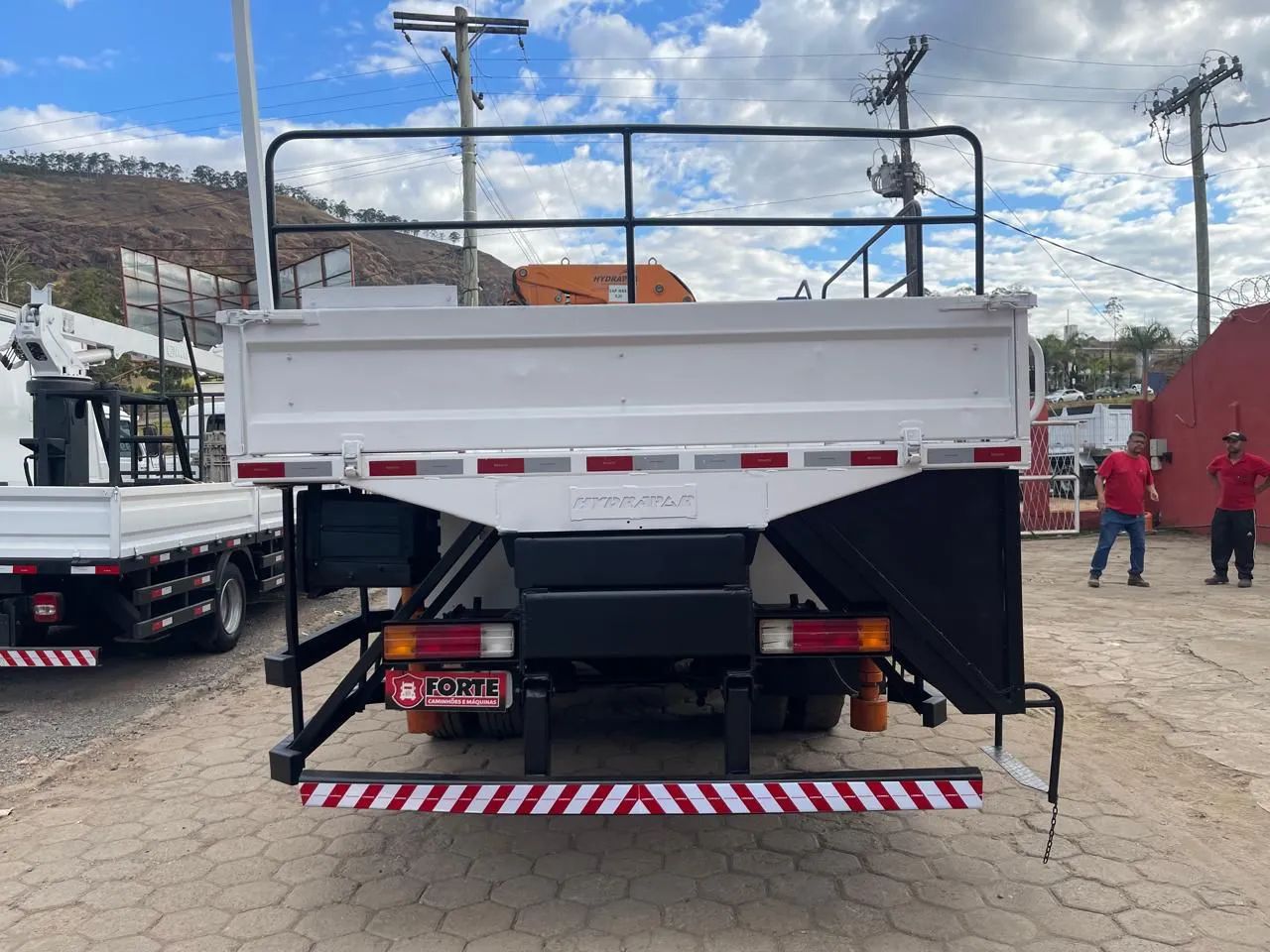 MB AXOR 2831 MUNCK E CARROCERIA  - Foto 5