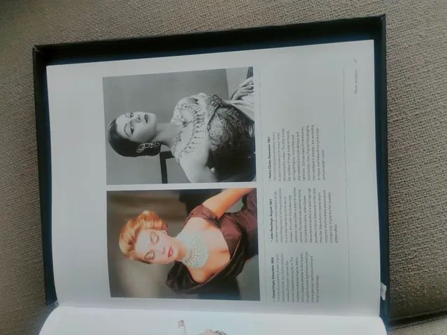 Estojo com livro da vogue jewellery em inglês  - Foto 3