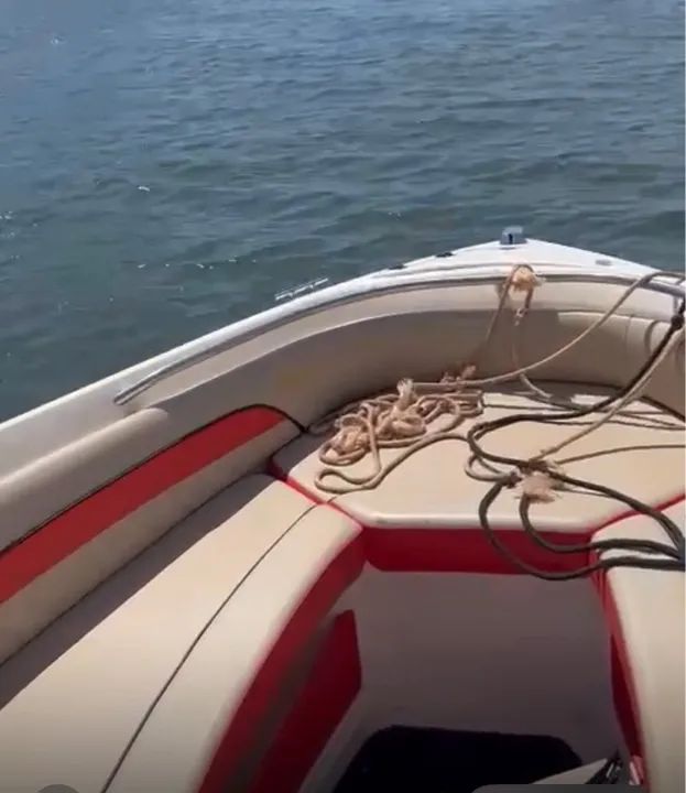 OPORTUNIDADE Lancha Ventura MOTOR 225hp v6 24 pés  - Foto 4