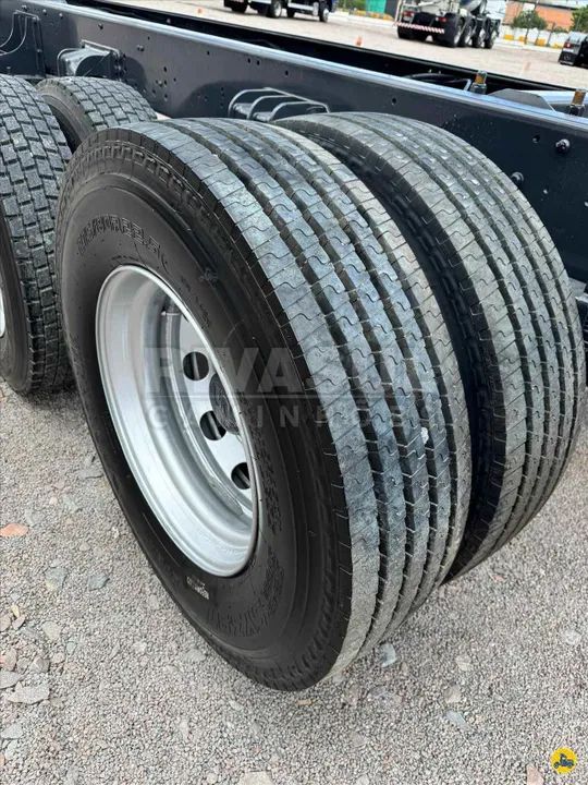 Iveco Tector24 300 ano 2022  6x2 No chassi  - Foto 8