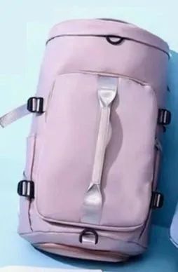 Mochila esportiva lilás resistente e espaçosa