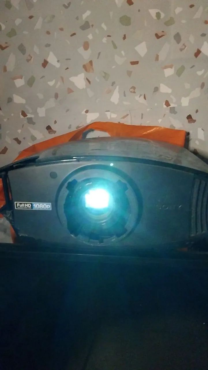 Projetor SONY SXRD Full HD 1080p