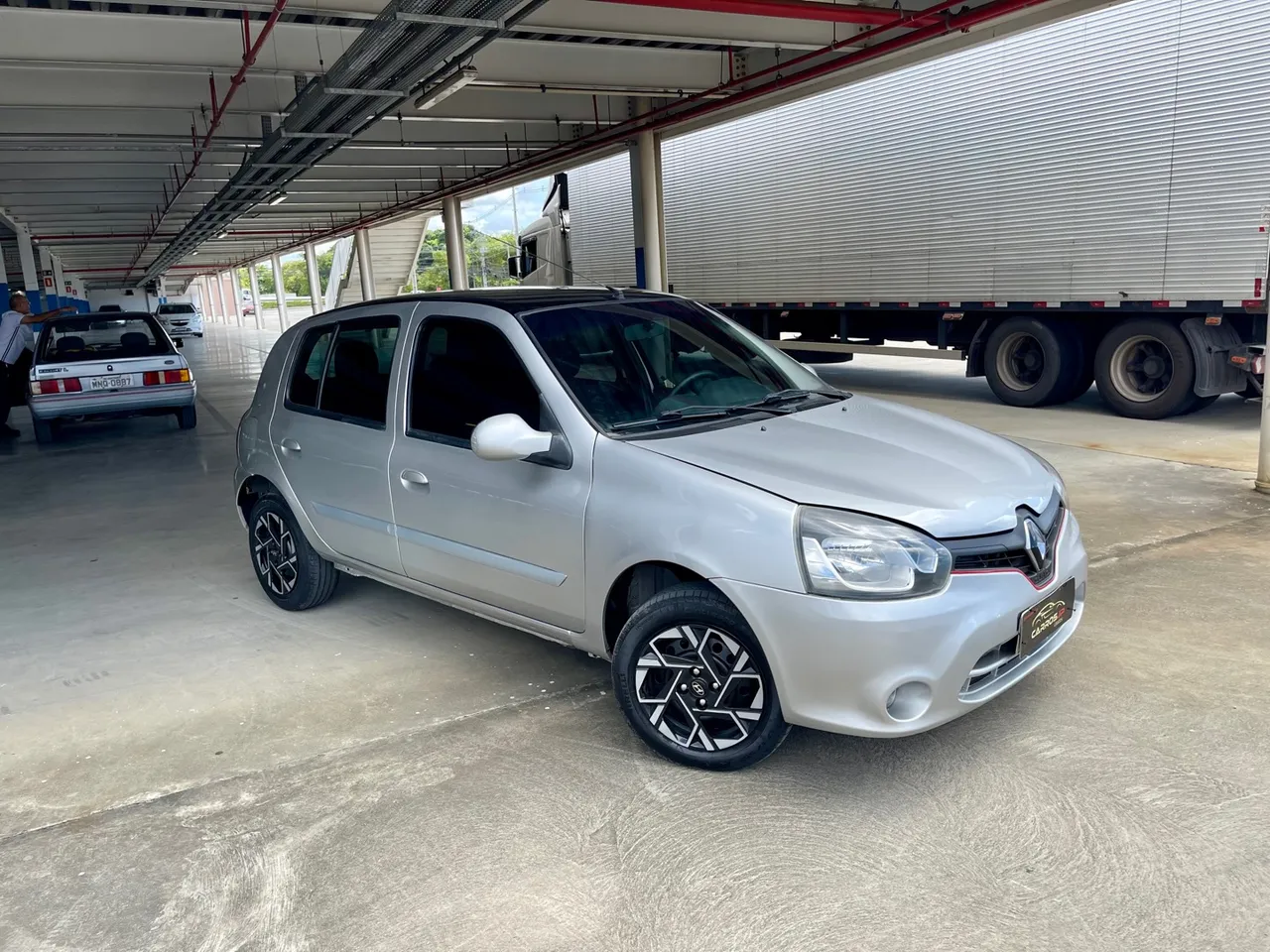 CLIO EXP 2015 - COMPLETAÇO - FINANCIO VENDO E TROCO