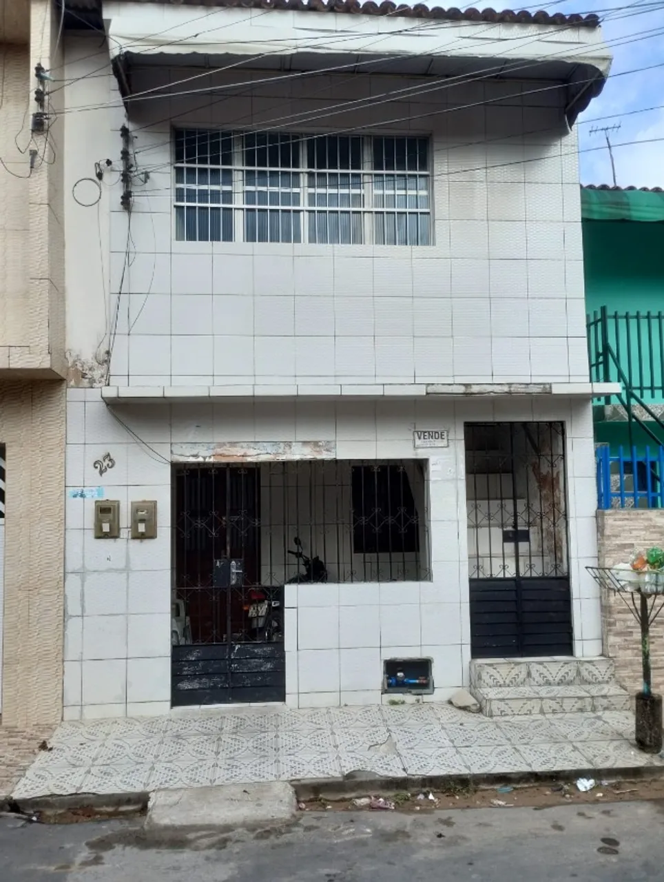 Casa primeiro andar no Jacintinho - 3 quartos e quintal