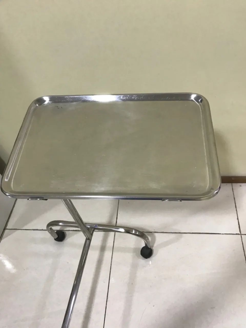 Mesa Auxiliar Hospitalar com Bandeja - Foto 2