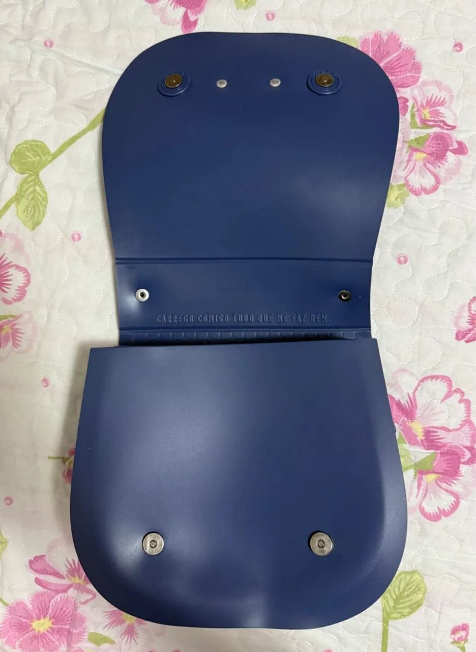 Bolsa Petite Jolie azul marinho com alça removível - Foto 4
