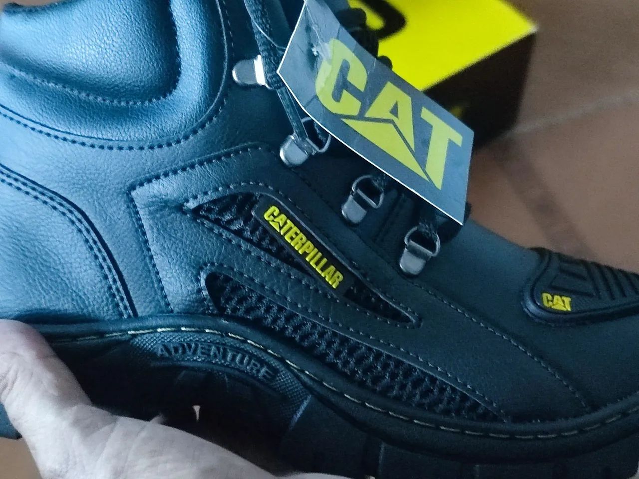 Bota Caterpillar Adventure - Preta
