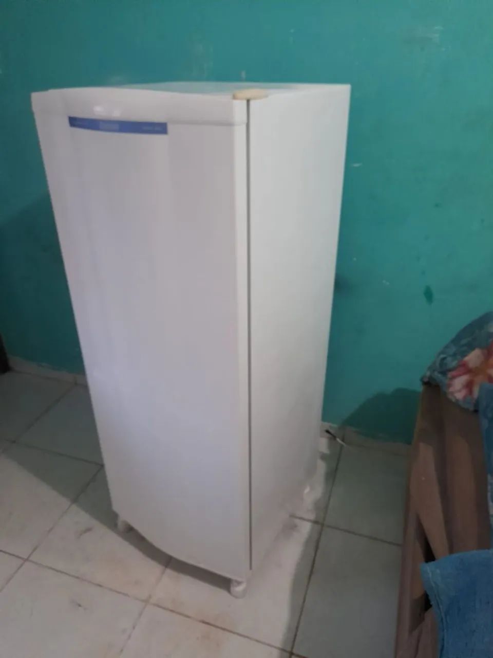 Geladeira Vertical Branco - R$750,00 - Foto 2