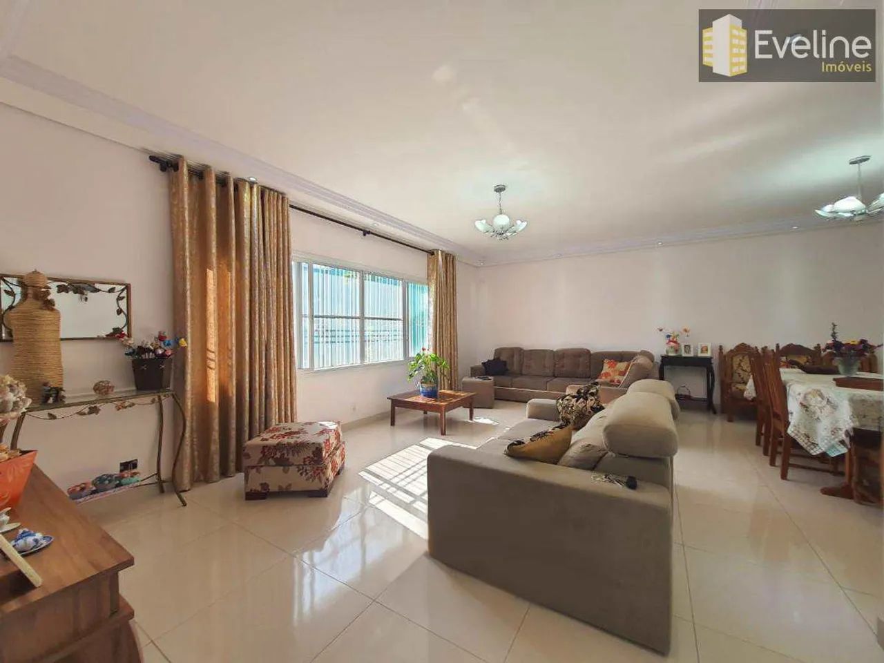 Casa com 4 dorms, Centro, Suzano - R$ 1.1 mi, Cod: 3571
