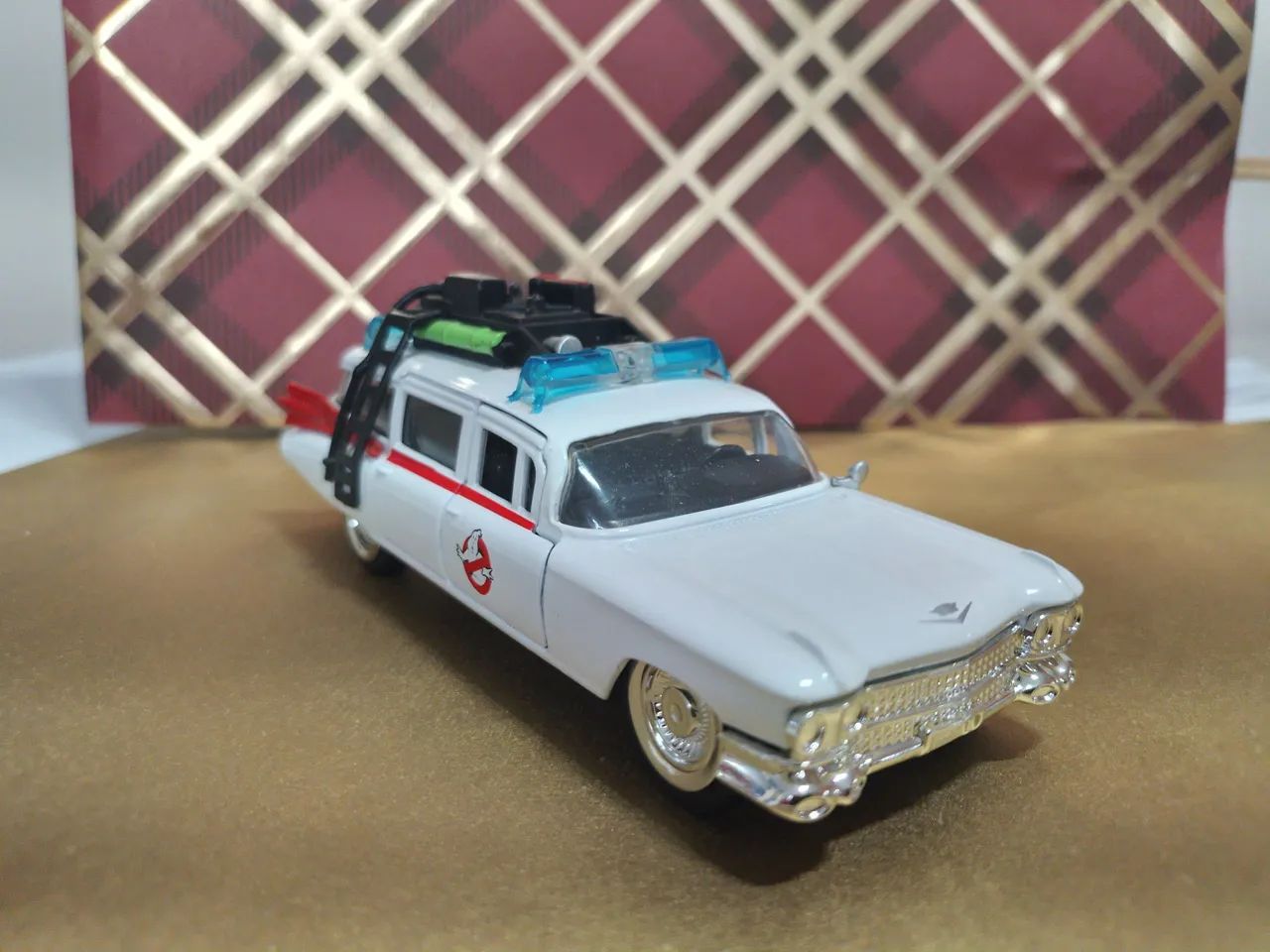 Ecto 1 Ghosthbusters 1959 Cadilac Ambulance 1:32