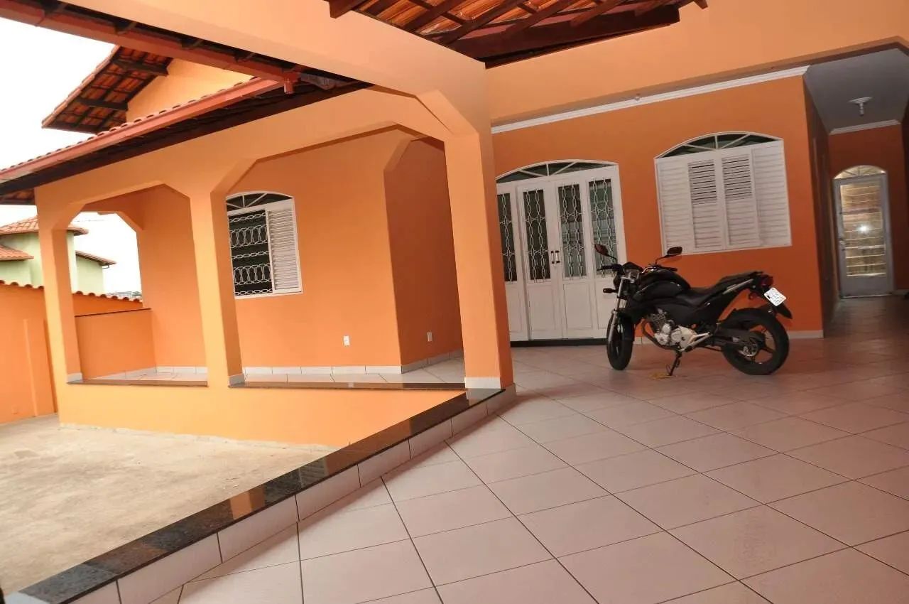 Casa à venda - Tirol, 7 quartos - Belo Horizonte