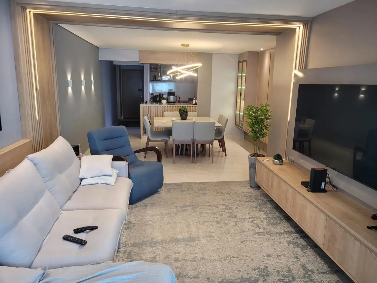 APARTAMENTO MONGAGUÁ A 30m da Praia com Vista pro Mar 4 Suítes, Lavabo e 2 Vagas