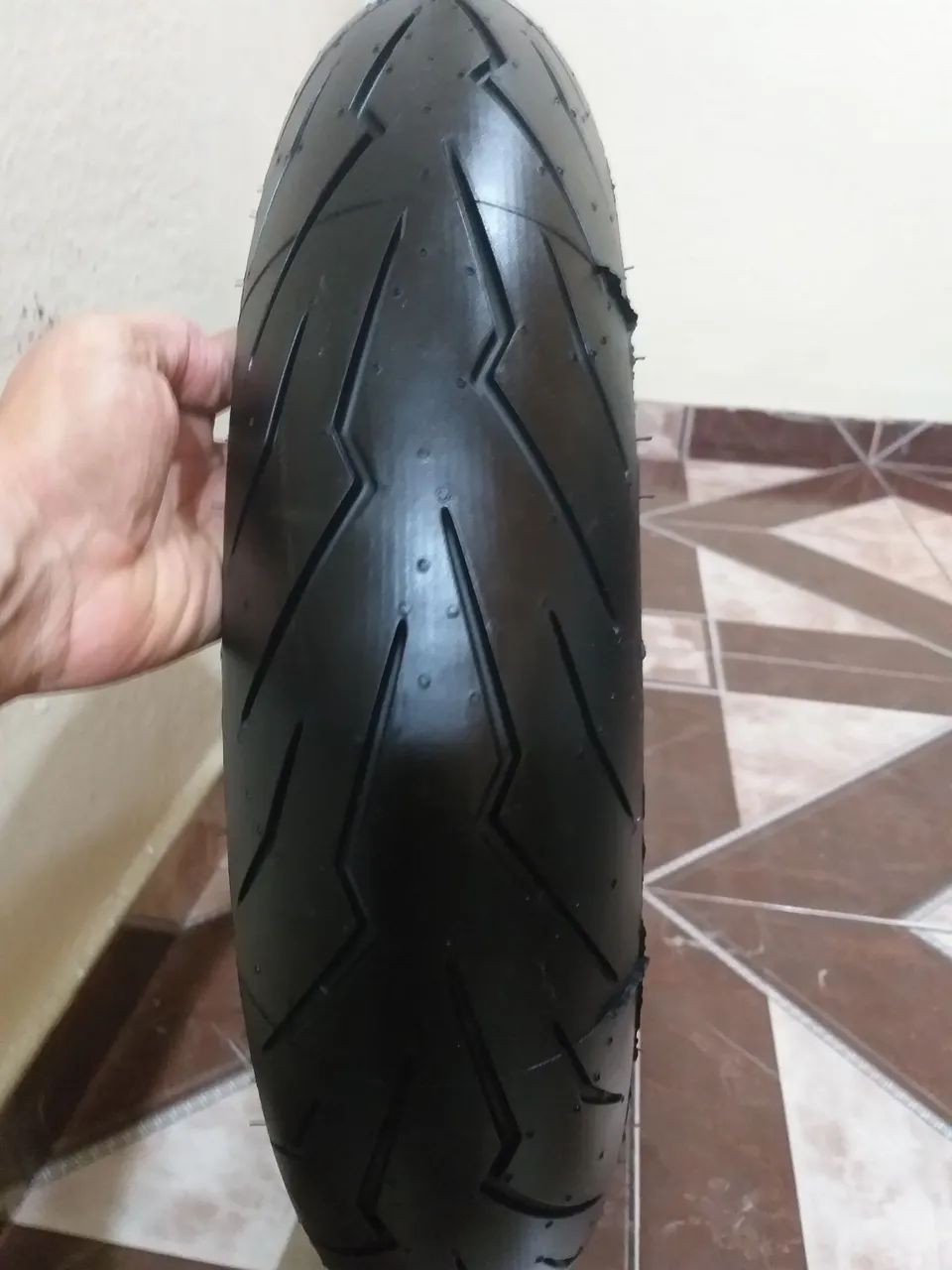 Pneu 120/70-17