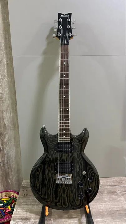 Guitarra Ibanez nova 