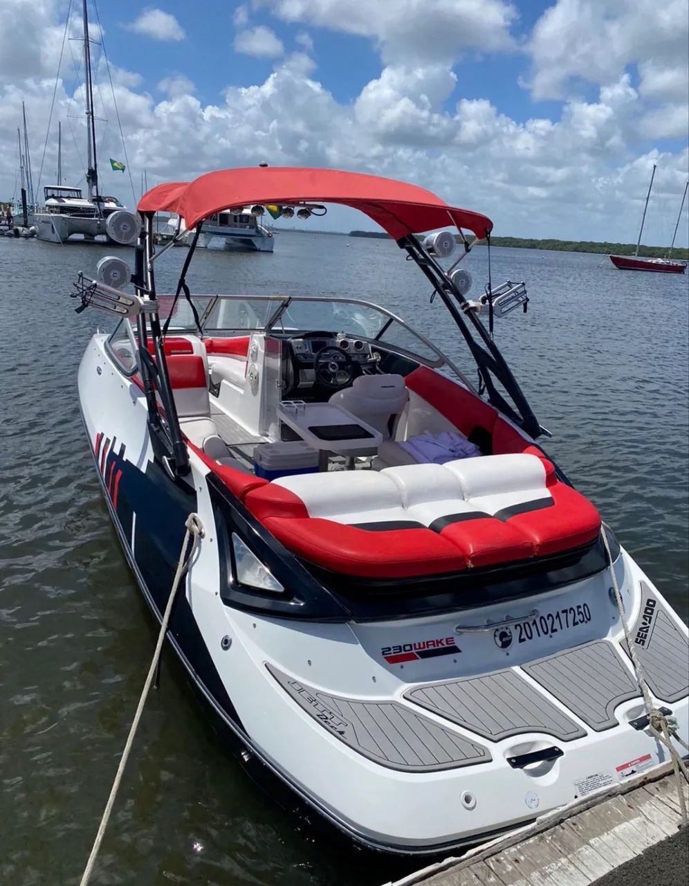Lancha Jetboat Sea-Doo Wake 230 - 2012 - Foto 3