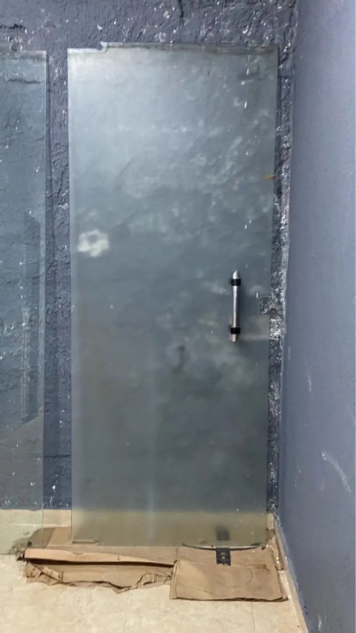 Porta de vidro pra vender logo  - Foto 2