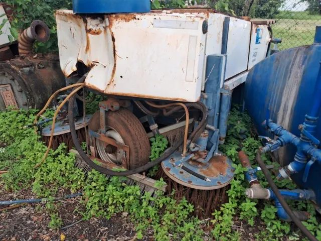 Vassoura mecânica DM modelo VCR 1600 - Foto 3