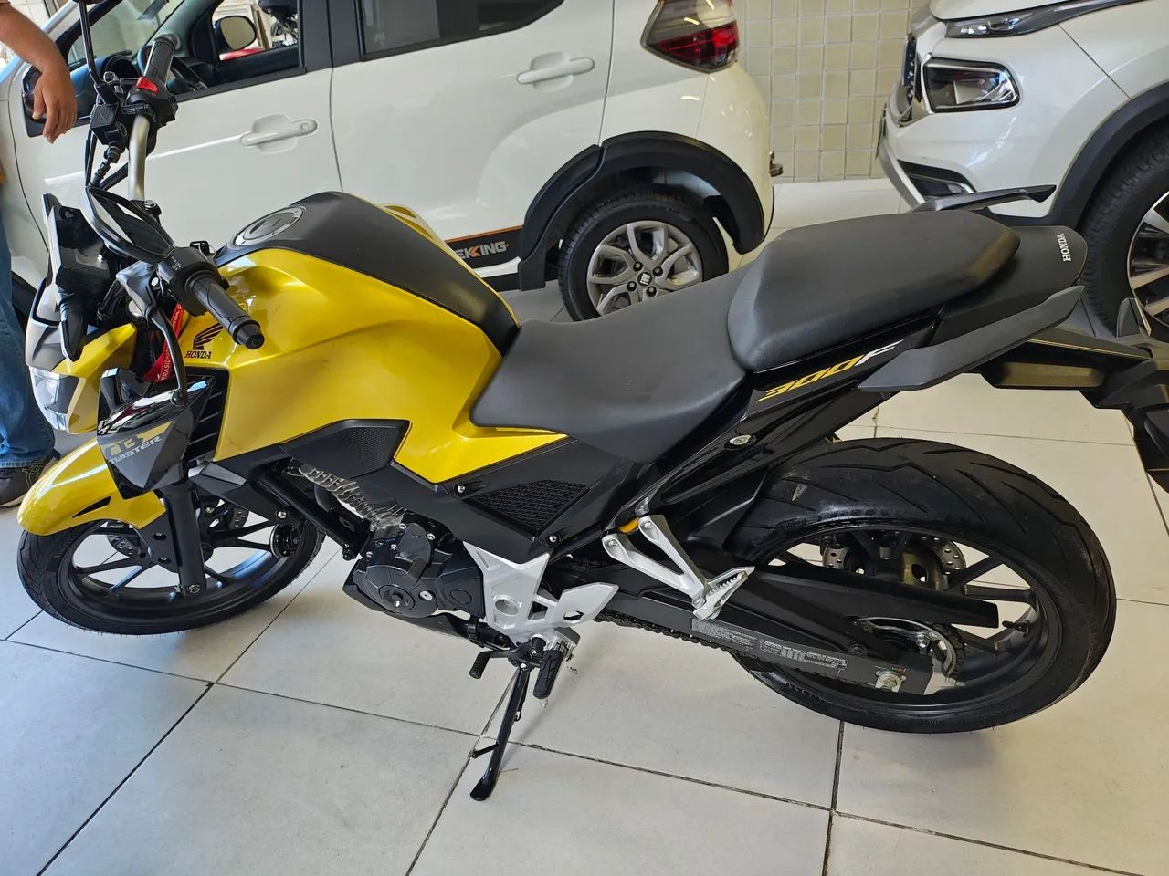 CB300F TWISTER ABS - Foto 5